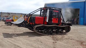 Гусеничный трактор Барнаулец 💪Готовимся к отгрузке 🤝 Инстаграм завода altailesmash