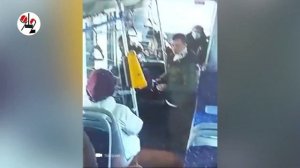 Пацаны стырили красный молоток из автобуса. Real video