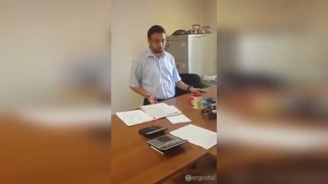 Стол регулируемый по высоте Ergostol Senate. От директора компании Абтроникс - Тимофея Телегина