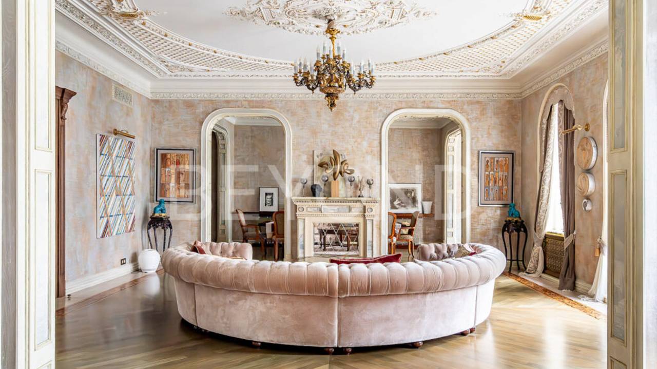 Таврическая, 9 — богемная роскошь исторического Петербурга смотреть онлайн