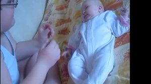 Здесь тут мими лисса и отличник лайф леве 9 лет а алисе 3 месяца Это так мило