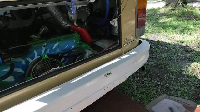 1979 VW Bus Engine seal change part 6 clean up. смотреть онлайн