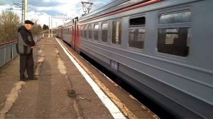 Электропоезд ЭД4М-0230. Станция Струнино.