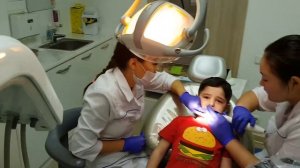 Лечим зубик впервые у стоматолога! Совсем не страшно! We treat teeth the first time at the dentist!