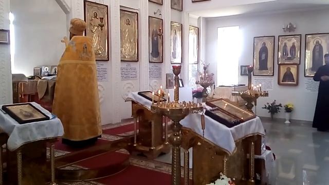 В Свято-Сергіївському храмі привітали матушку зднем народження. смотреть онлайн