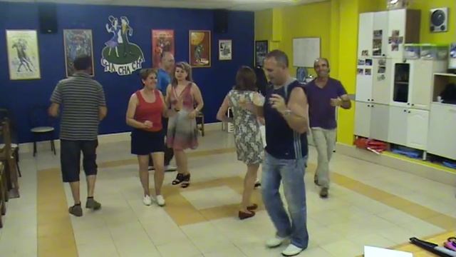 SALSA EN LINEA CON RUEDA CASINO - (BONITA COREOGRAFÍA) RITMOS LATINOS смотреть онлайн