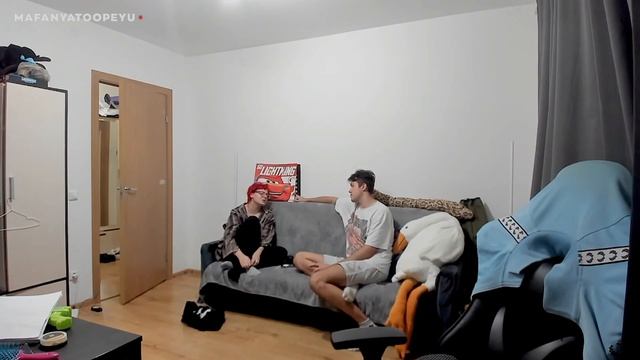 ИРЛ СВИДАНИЯ | МАФАНЯ И МАМУРА УЧАТ КАК НАДО смотреть онлайн