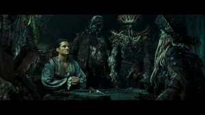 кадр из фильма Пираты Карибского моря - игра в кости с Дейви Джонсом