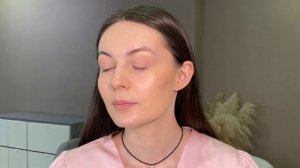 Оформление бровей, выравниваем цвет бровей с помощью прямых пигментов и прореживания