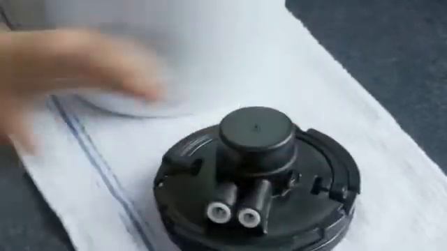 Замена картриджа для системы очистки воды eSpring, установленной под столешницей