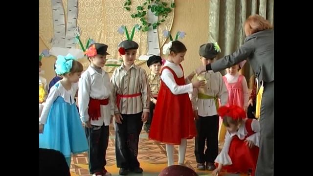 Давайте вспомним. Праздник к 8 Марта в Басарабяском детском саду "Антошка" (2009 г.) смотреть онлайн