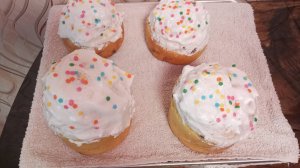 НЕ КРАСНА ИЗБА УГЛАМИ-А КРАСНА ИЗБА КУЛИЧАМИ, ЧТО КУПИЛА К СТОЛУ