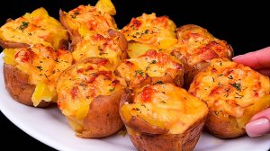 Запеченная картошка с крабом, колбасой и ДВОЙНЫМ сыром — ваш ужин станет шедевром