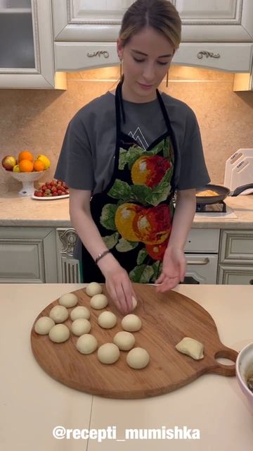 Вкусные и сочные Чебуреки 😋