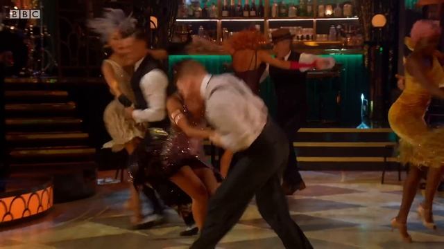The Strictly Pros make the tune complete! - Launch Show | BBC Strictly 2020 смотреть онлайн