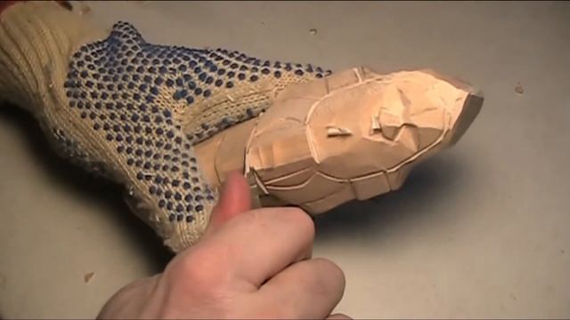 Carving the Old World SantaPart 2