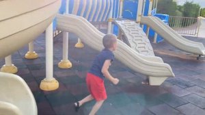 Детская горка пожиратель в реальной жизни. СЛЕДИМ за горкой в 12 ЧАСОВ НОЧИ