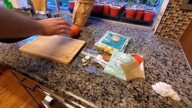 Hello Fresh Ep. 9 : Trattoria Tortelloni Bake (Tomato Tortelloni Bake) смотреть онлайн