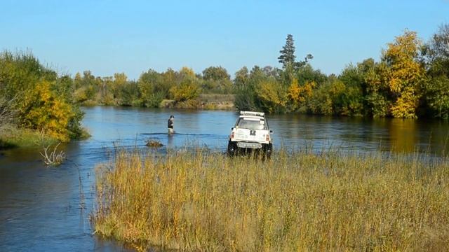Не бросай меня тут ) смотреть онлайн
