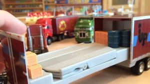 Mattel Disney Cars Jerry Recycled Batteries Gil Paul Valdez Oliver Lightload Chet Boxkaar Die-casts