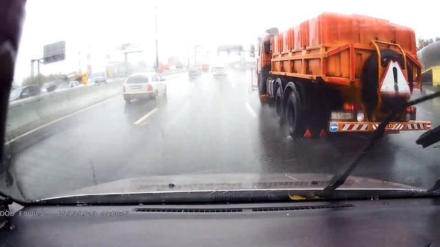 Самое время поливать дороги! смотреть онлайн