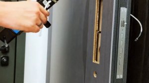 Установка умного замка F77 на двери ТМК