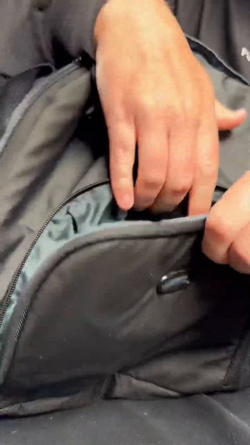 Pure Tennis Product of the Week! The Head Pro X Duffle Bag XL. slick & versatile tennis/leisure bag смотреть онлайн