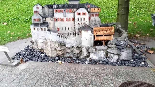 Вадуц. ЛИХТЕНШТЕЙН. Умопомрачительные виды! ЧуднЫе скульптуры1 смотреть онлайн