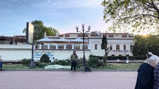 Крым.Феодосия.Набережная с живой музыкой смотреть онлайн
