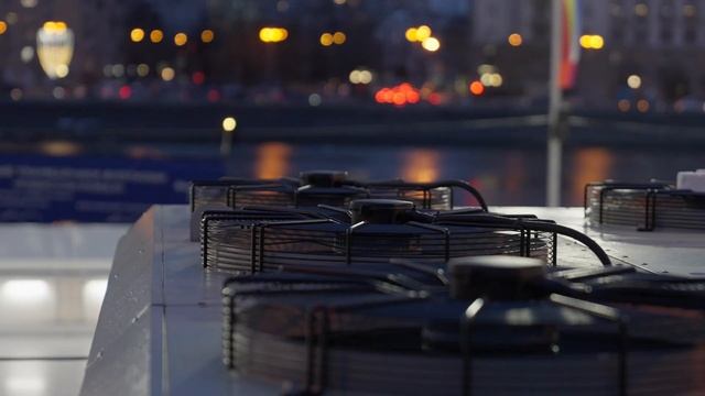 3 конденсатора TerraFrigo TFC общей мощностью 1461 кВт установлены в Парке Горького. г. Москва.
