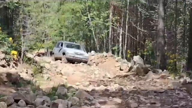 Подъем на озеро Хурла-Кёль #горы #кчр #4х4 #4х4 #покатушки #шнива #поездка #туризм #offroad смотреть онлайн