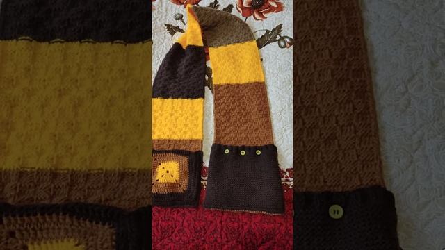 Шарф зимний, теплый . Нитки акрил , три цвета коричневый три тона и жёлтый. С карманами .🌅💥🫂🥰🔥💖🕊️🙏 смотреть онлайн