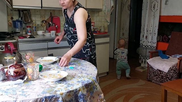 Деревенский влог часть 1:лето в деревне,готовка,уборка