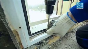 Демонтаж старого остекления лоджии