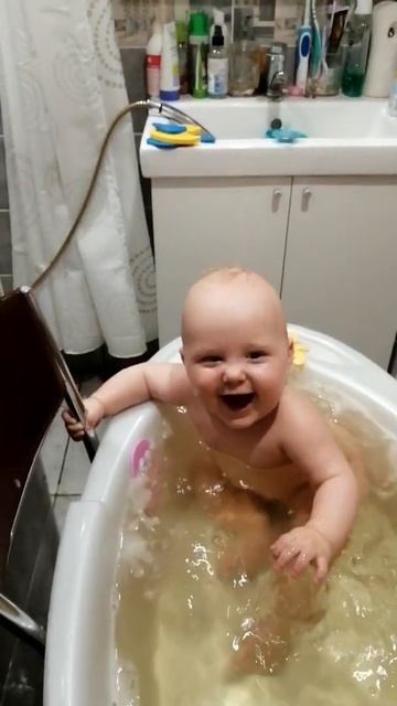 Купаемся смотреть онлайн