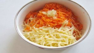 Гренки с морковью и сыром