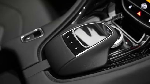 2021 Aston martin DBS смотреть онлайн