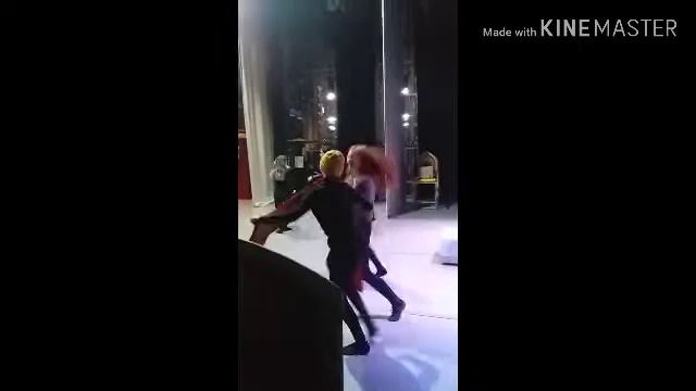 когда перед спектаклем надо настроится смотреть онлайн