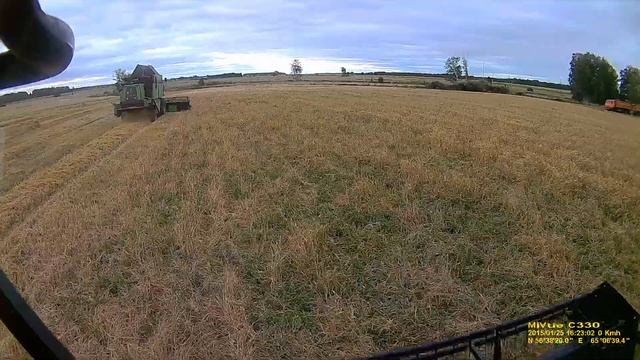 Уборка 2019.Комбайн Deutz Fahr 6090 HTS. Молотим ячмень. Поле "рыбка". Продолжение6 смотреть онлайн