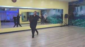 #waltz - Underarm with open walk #waltzdance #dancewaltz #waltzing #ballroomdancevideos #dancevideo