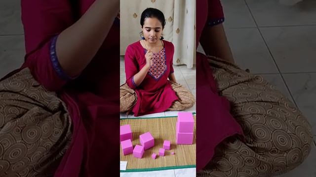 How to present the Pink Tower to a child in Montessori? смотреть онлайн