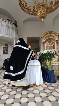 Вынос плащаницы в храме Святых Царственных Страстотерпцев при педиатрическом университете