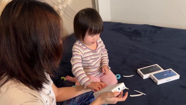 ANNIE NGO | UNBOXING| 5 iPhones 13 Mini in Blue and Midnight смотреть онлайн