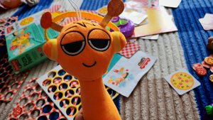 играем в мягкие игрушки спрунки для детей