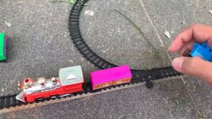 Merakit kereta api MINI EXPRESS dan Kereta GAJAH | Kereta Tabrakan | Menemukan mainan kereta api