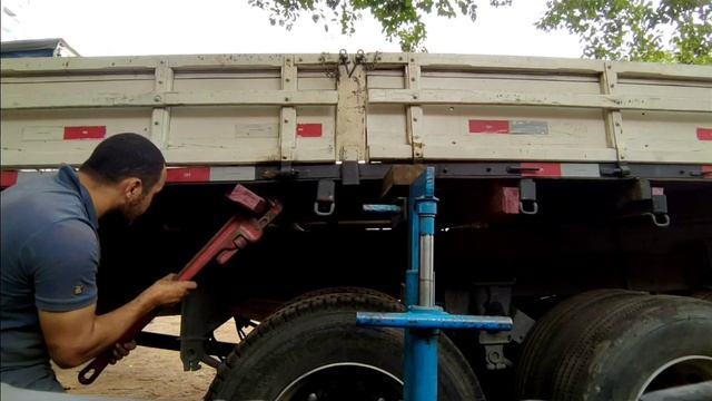 MB 1519 ARRUMANDO CARROCERIA E TROCANDO TURBINA TIREI MASTER POWER COLOQUEI GARRETT.