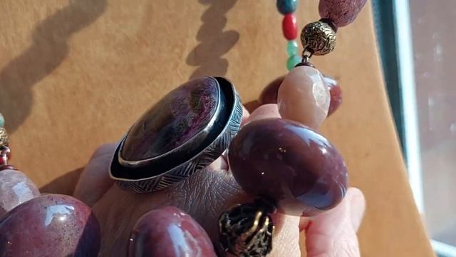 Бусы с любимыми бубликами - крупными бусинами из яшмы мукаит 😍🥳 Мария! Вам ответное видео🥰🤗💐💎💎💎 смотреть онлайн