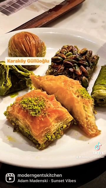 One day at Karakoy İstanbul ! смотреть онлайн