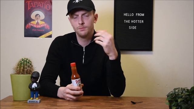 Tapatio Salsa Picante - 1 MINUTE HOT SAUCE REVIEW смотреть онлайн