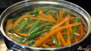 Свинина стир-фрай с зеленой фасолью